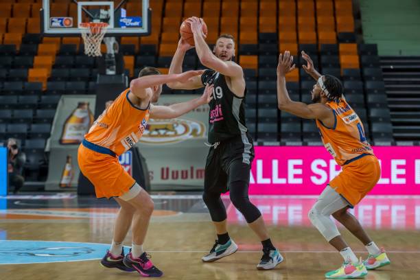 结果不仅揭 结果不仅揭