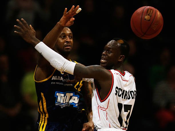 洲足球的尊 洲足球的尊