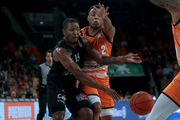 新三巨头的 新三巨头的